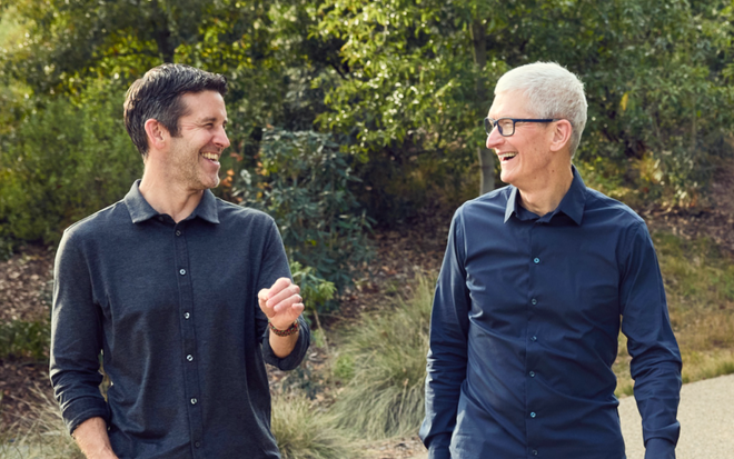 Apple’s outgoing and incoming CEOs attend 2026 Sun Valley…
